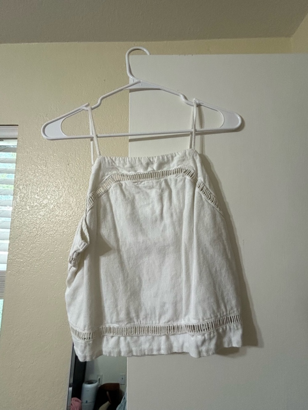 Abercrombie & Fitch White Eyelet Trim Spaghetti Strap Tank Top